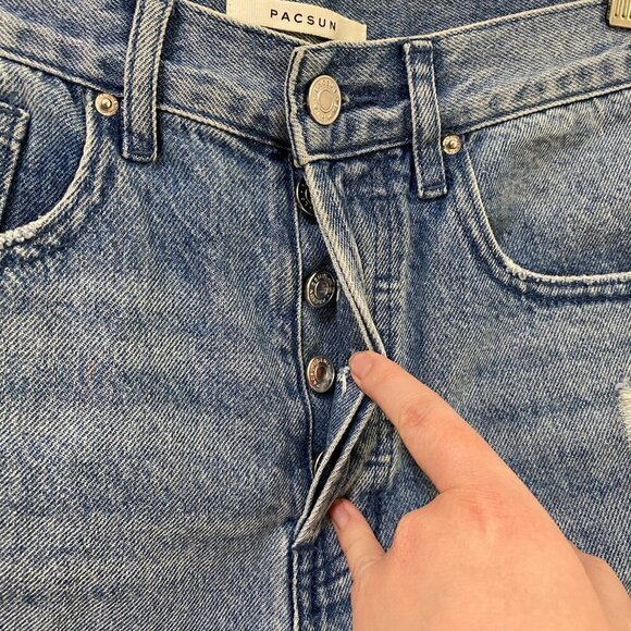 Pacsun Women's Dad Shorts Medium Wash size 26 NWOT - Picture 3 of 8